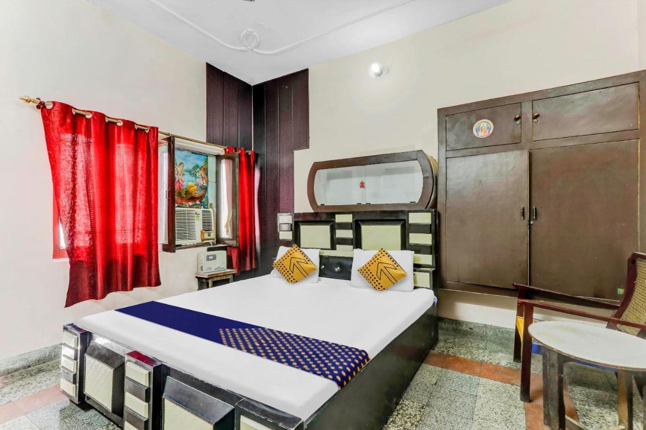 Spot On 81122 Saket Honest Hotel Ayodhya エクステリア 写真